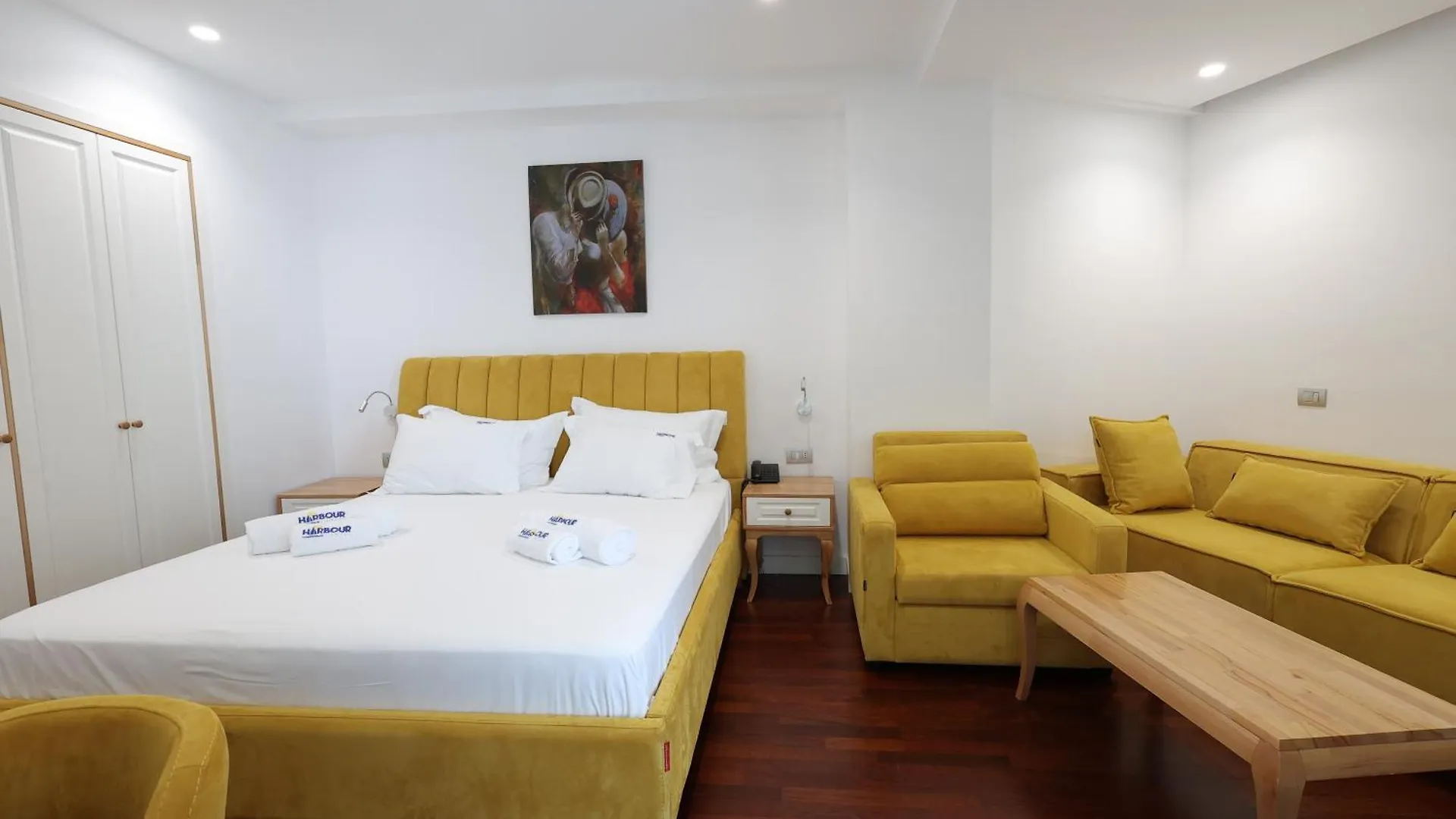 סרנדה Harbour Hotel 4*,