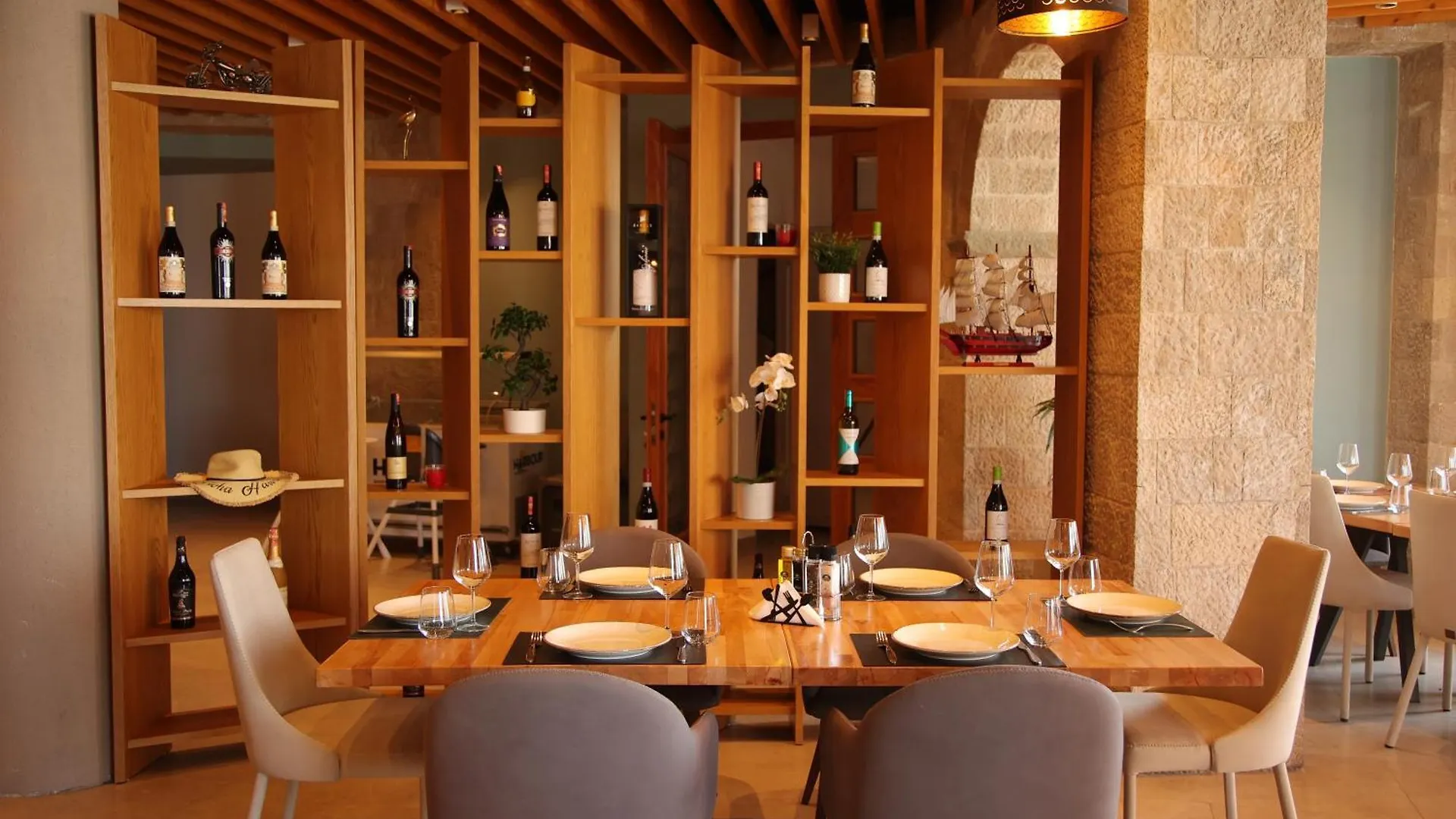 Harbour Hotel Saranda Arnavutluk