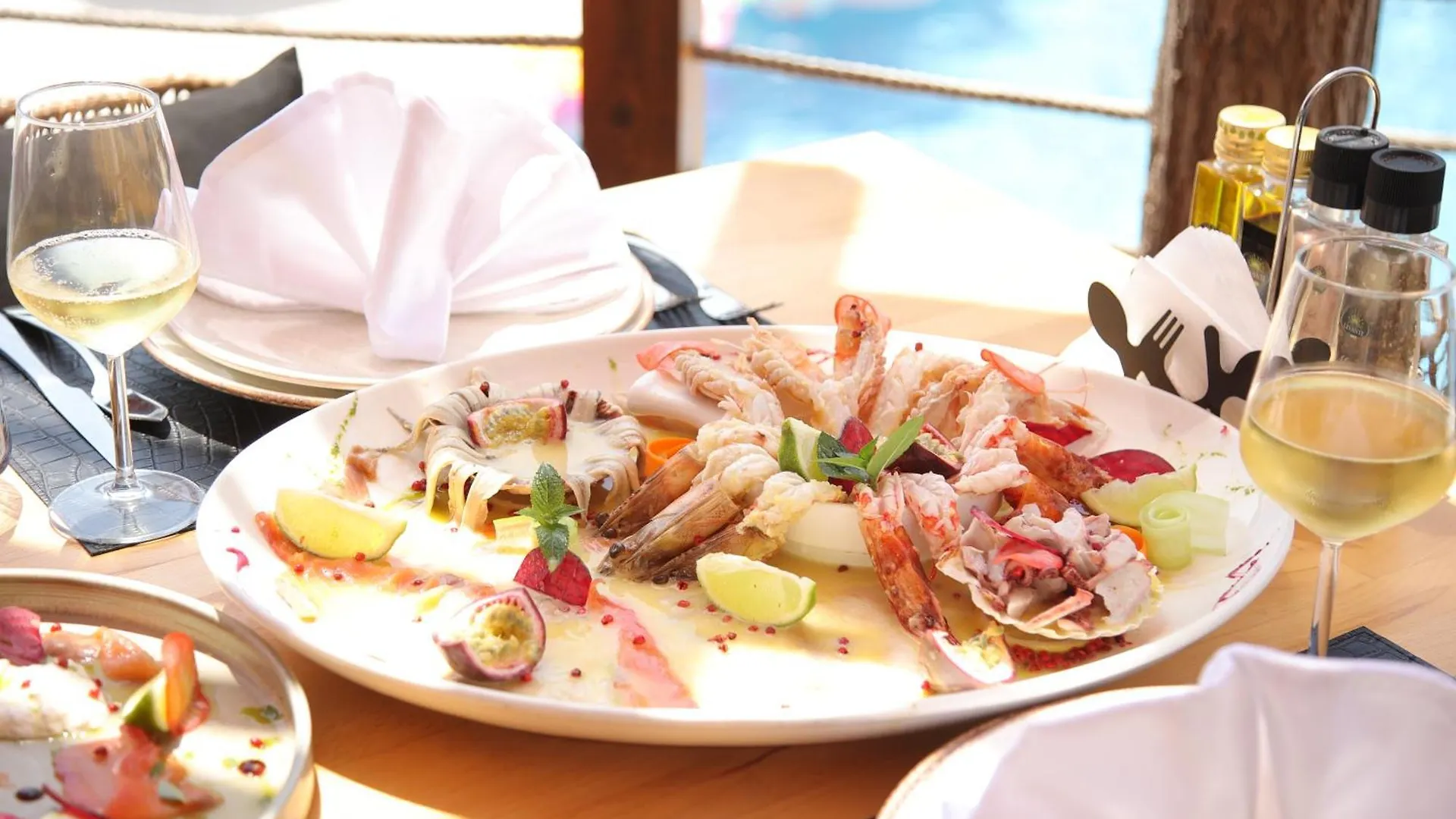 סרנדה Harbour Hotel 4*,