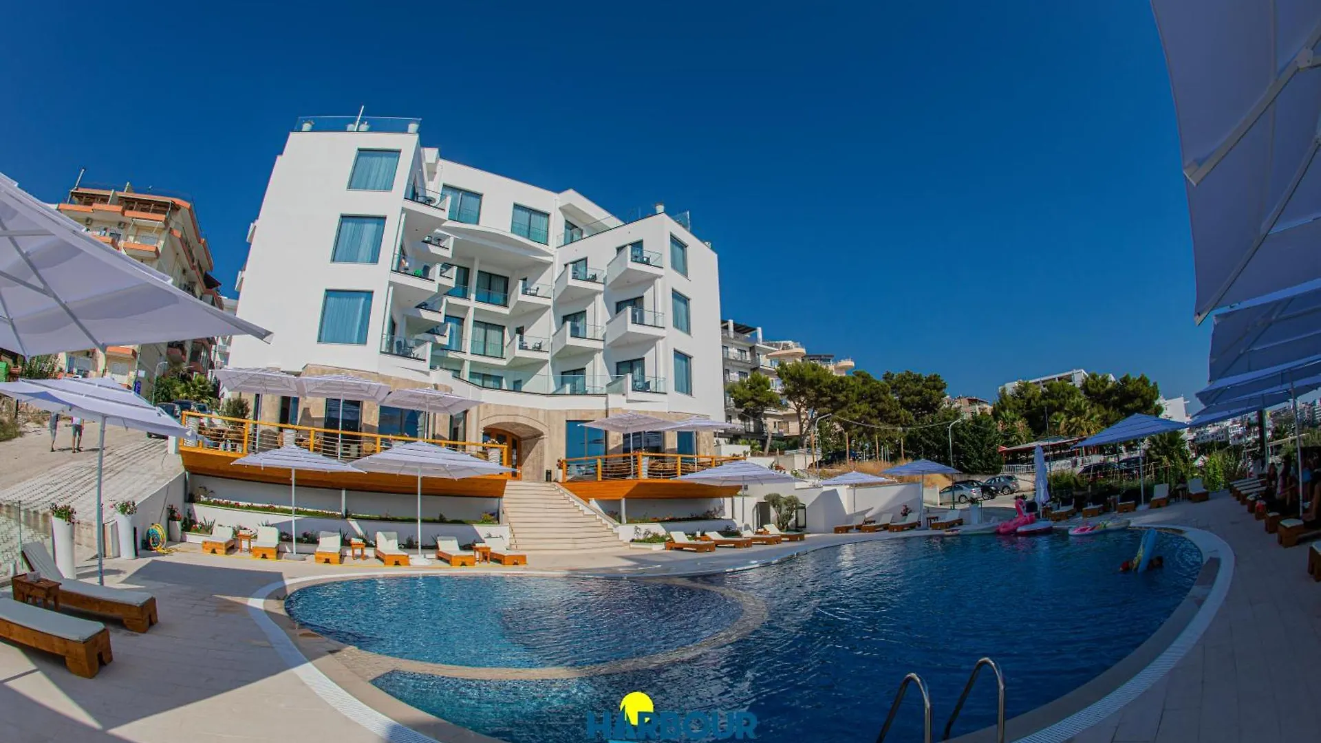סרנדה Harbour Hotel אלבניה