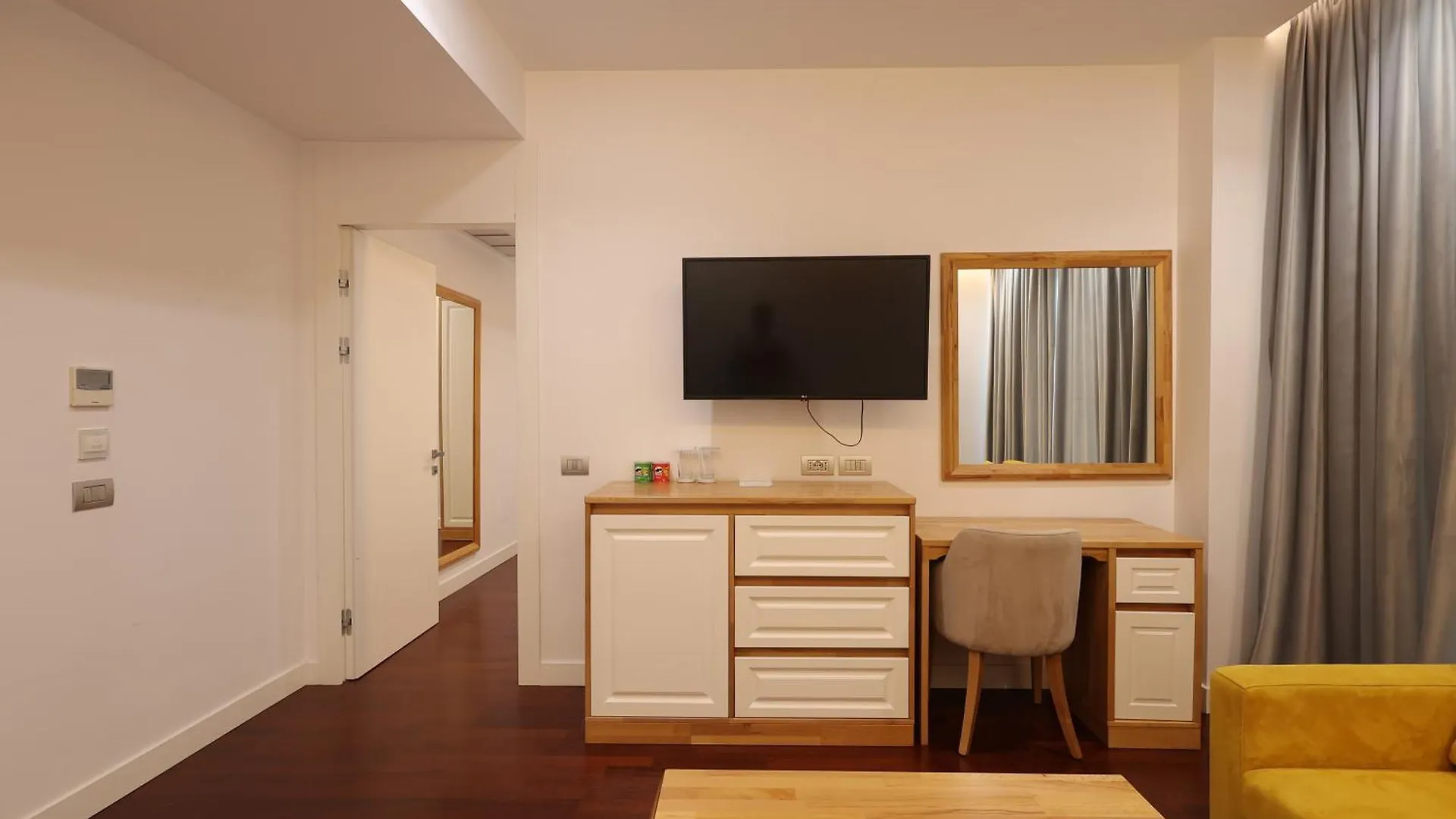 ****  Harbour Hotel Saranda Arnavutluk