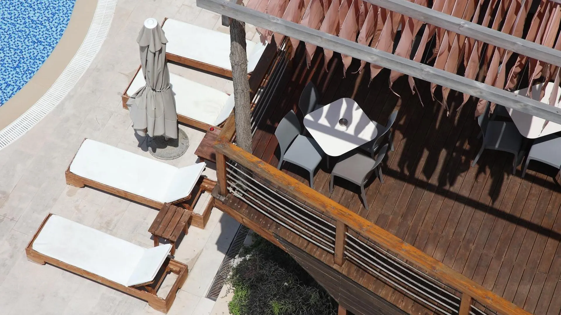 Harbour Hotel Saranda 4*,  Arnavutluk