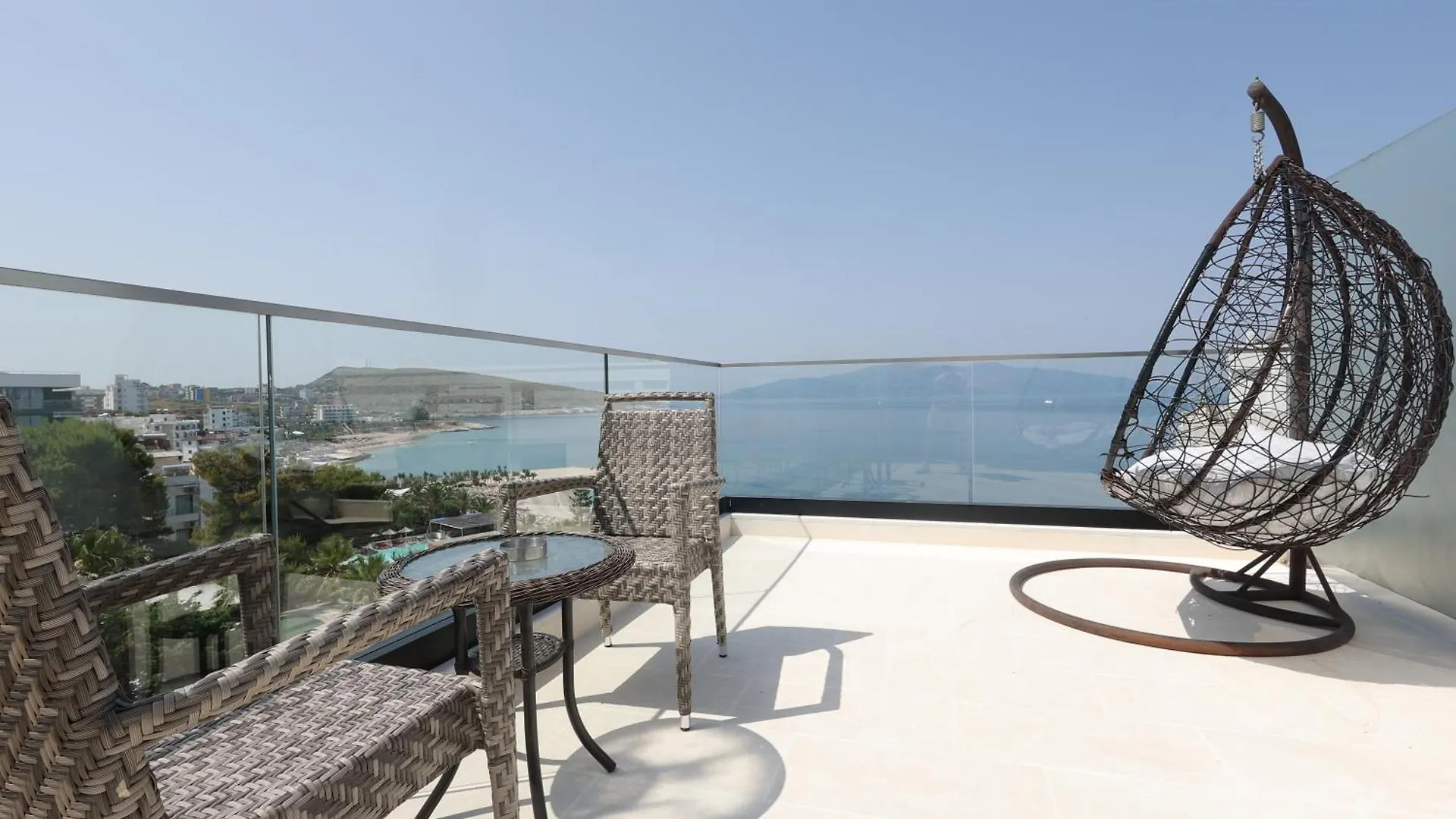 Harbour Hotel Saranda 4*,  Arnavutluk