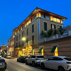 regina-hotel-forte-dei-marmi.it-tuscanyhotel.com/