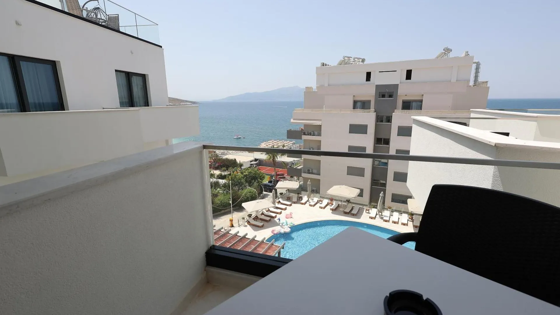 Harbour Hotel Sarande 4*,